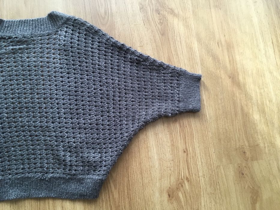 Sweter damski krótki kardigan szary srebrna nitka M/L firma H&M