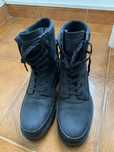 Botas levis  originais ,em bom estado