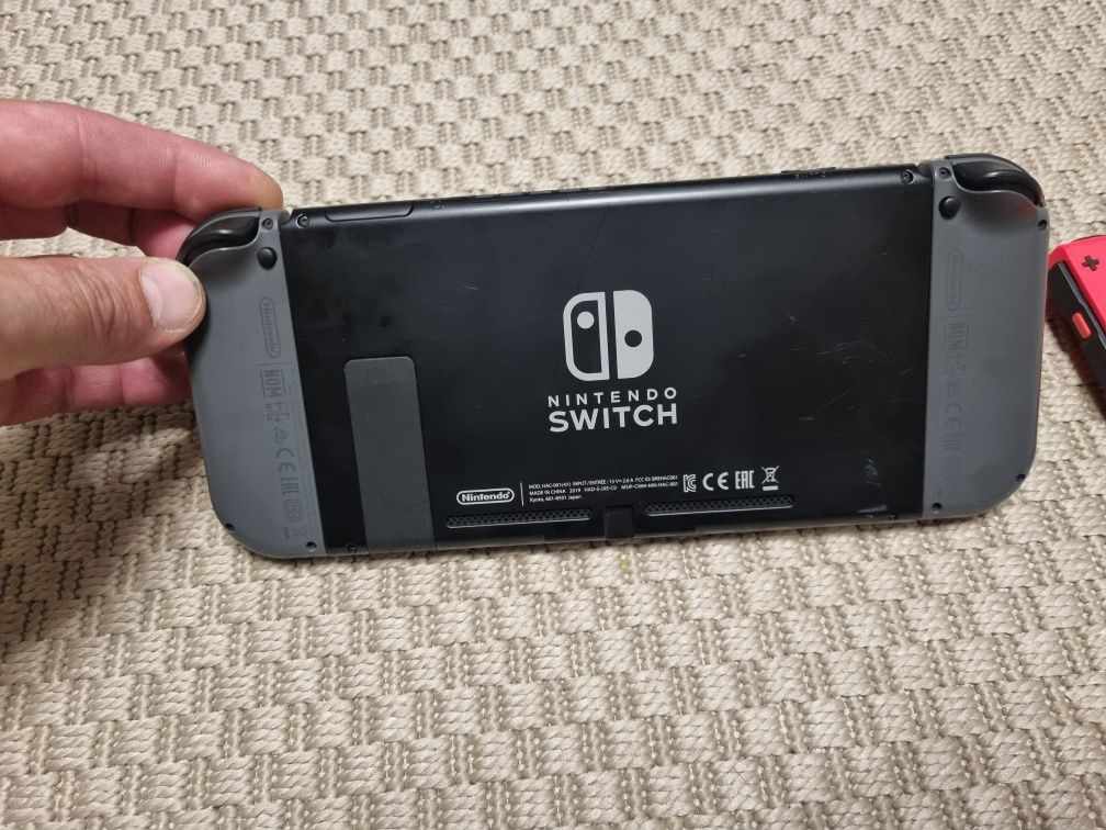Nintendo Switch v 1 .32Gb.