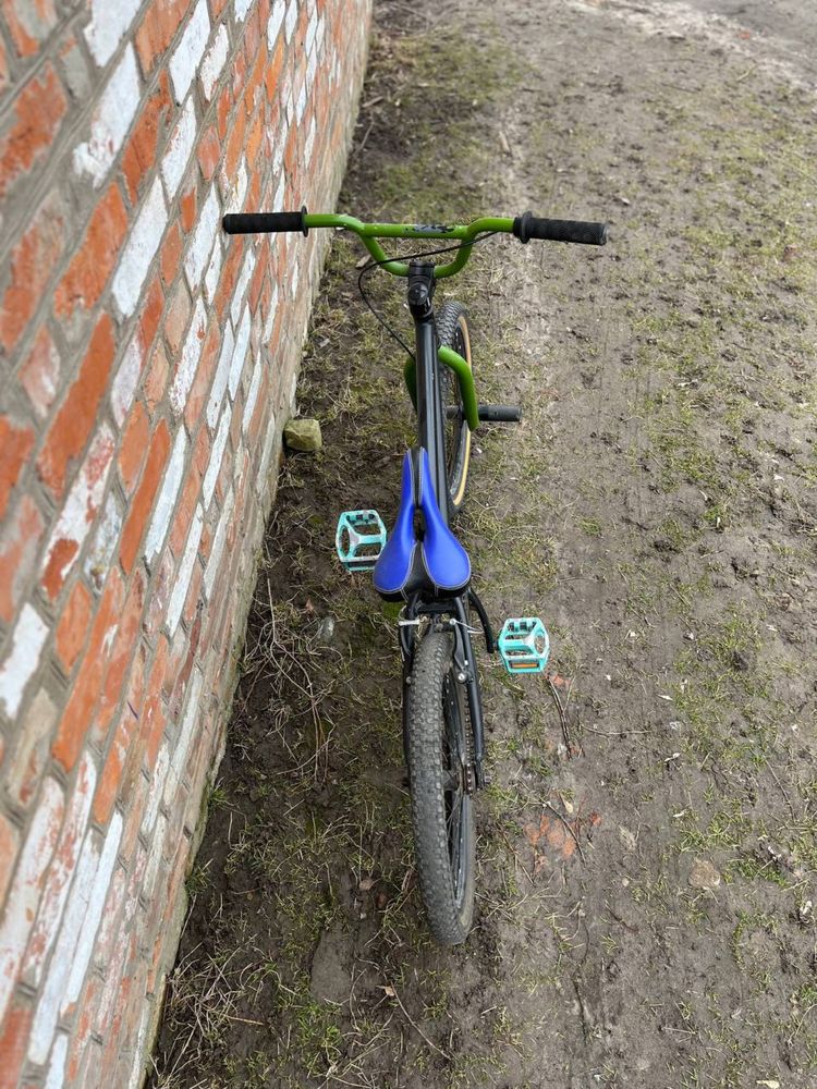 Велисопед giant bmx трюковий