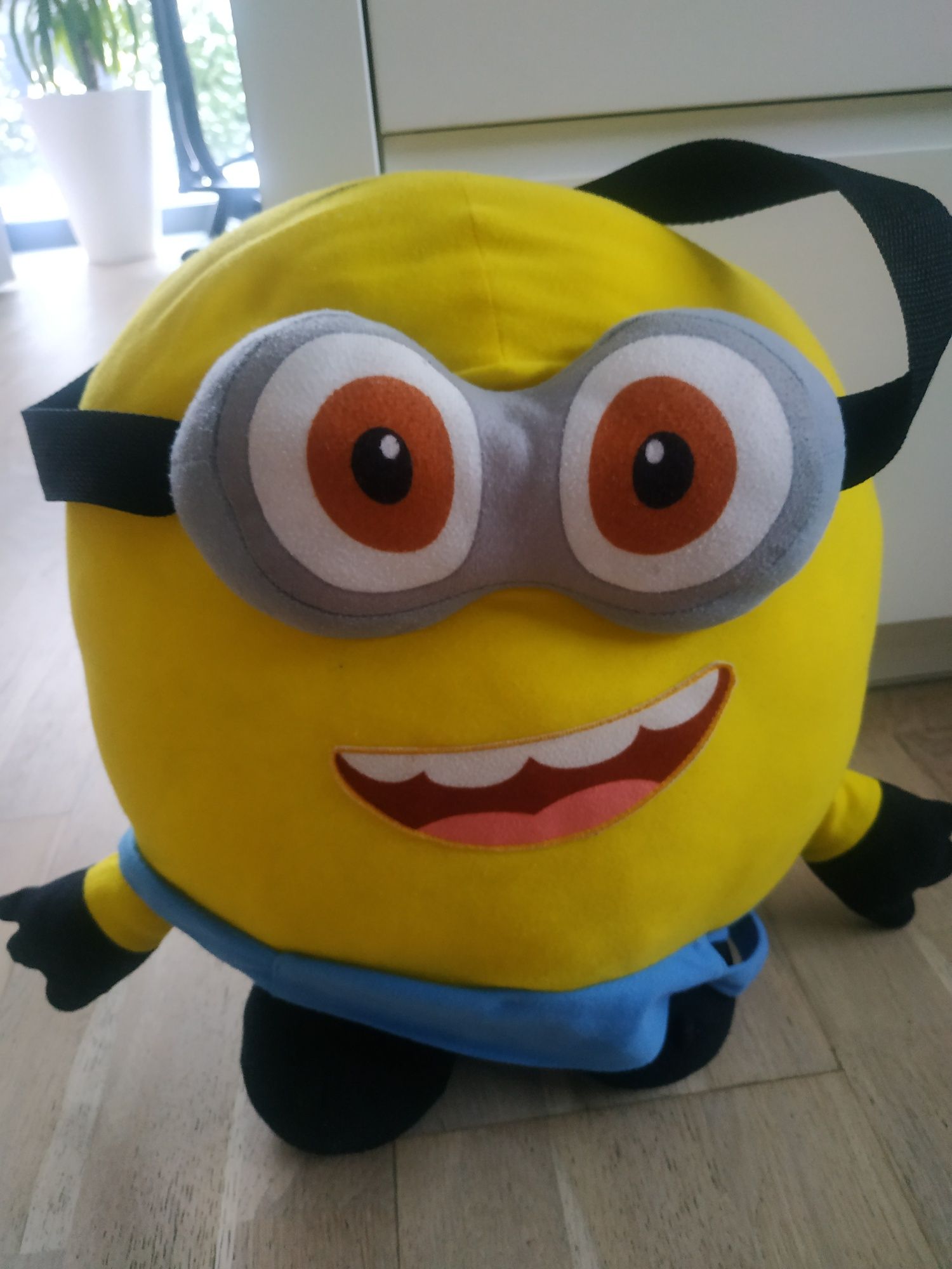 Sprzedam maskotkę Minionka XXL