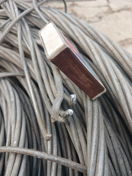 Алюминиевая 7 жильная проволка .