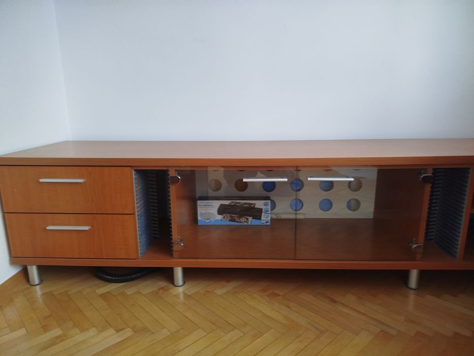 Szafka RTV niska.