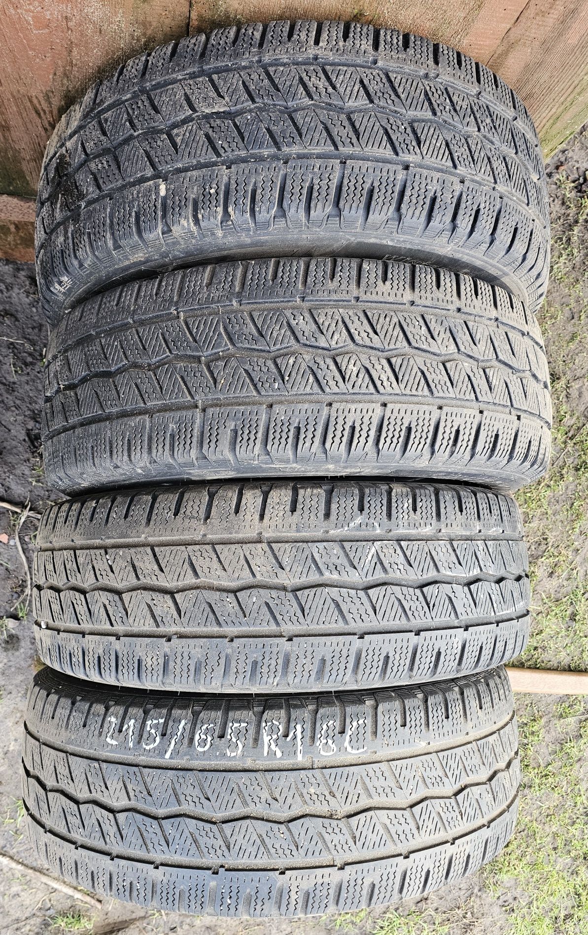 Opony zimowe Hankook 215/65R16C 106/104T