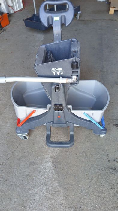 Wózek przemysłowy czyszczący  numatic