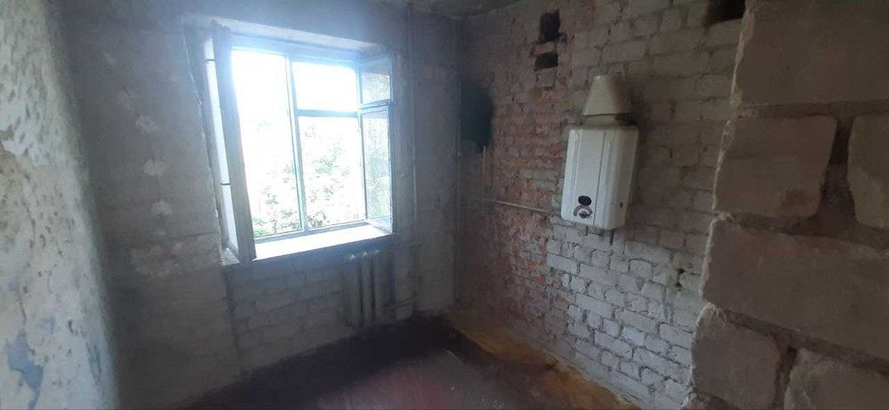 В продаже 2к Бавария, круг Дзюбы, Катаева 13, под ремонт