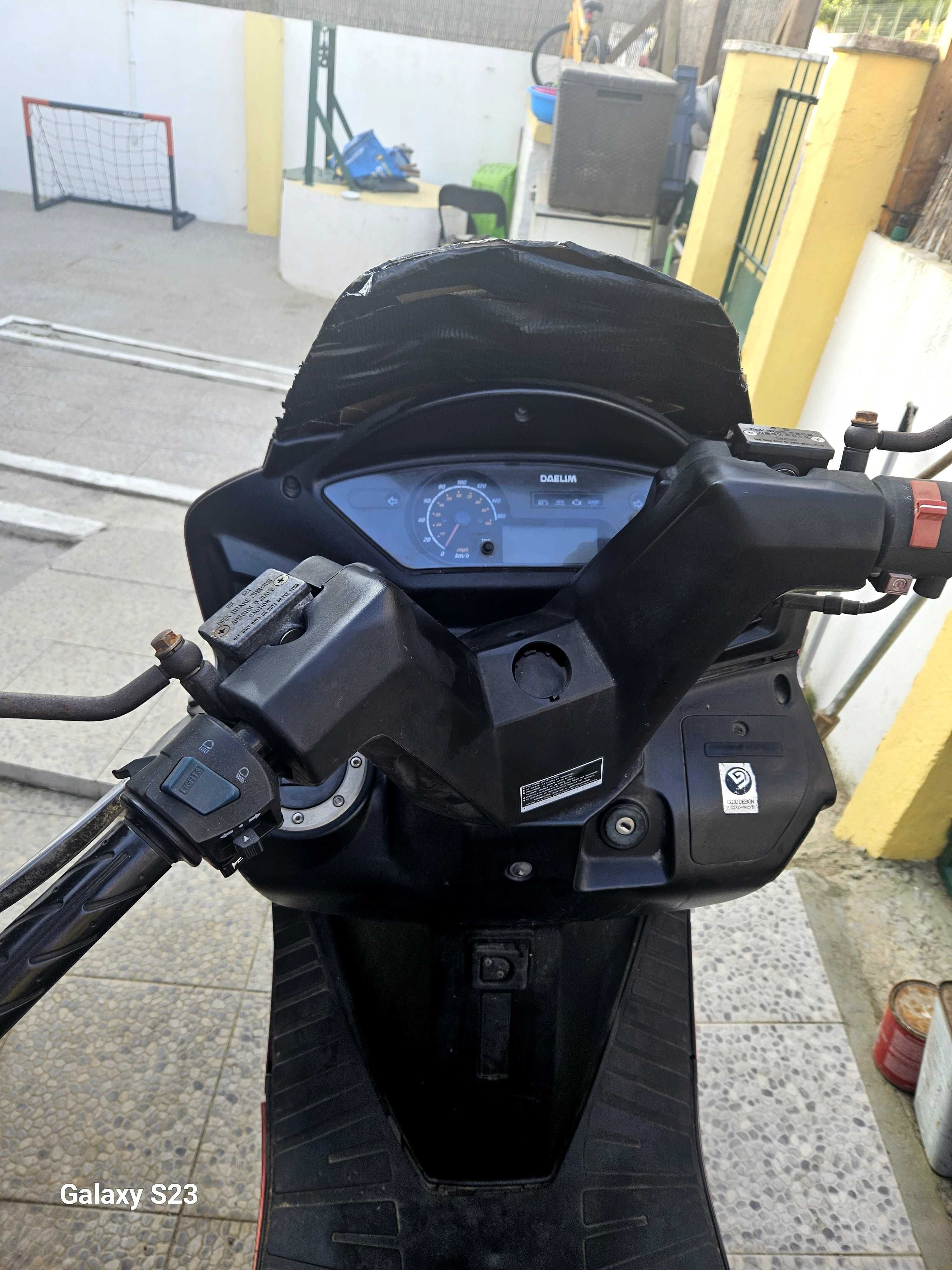 Vendo moto Daelim