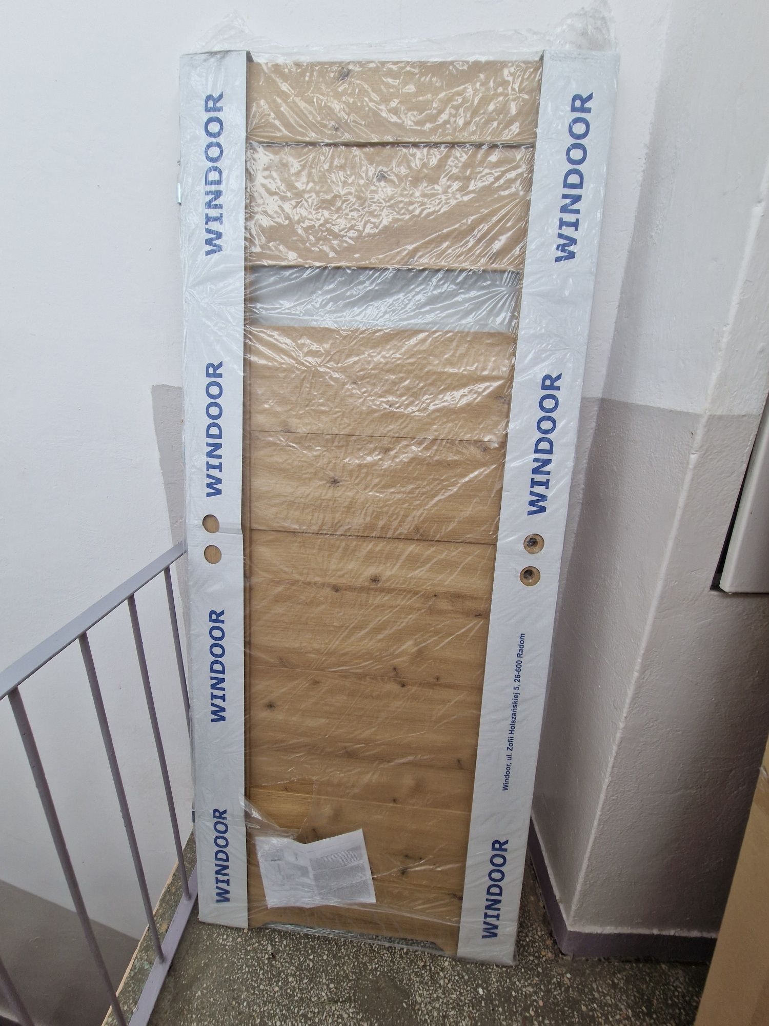 Drzwi łazienkowe WINDOOR  Mensa 80L