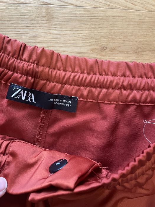 Szorty krótkie spodenki Zara 36 S atlas satyna