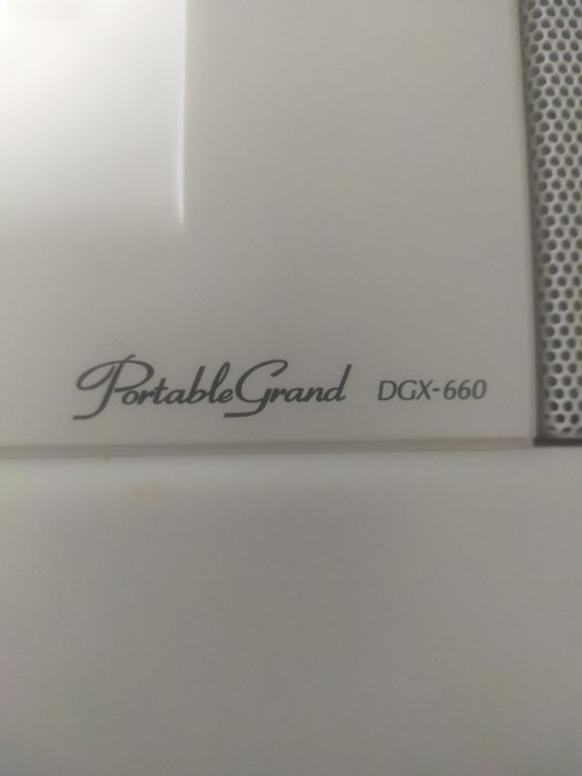 Цифровое пианино Yamaha DGX660 Portable grand(88кл). Состояние хорошее