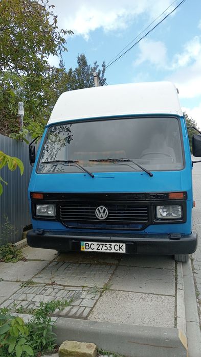 Продам бус Фольксваген лт28 на повному ходу двигун масла не бере після