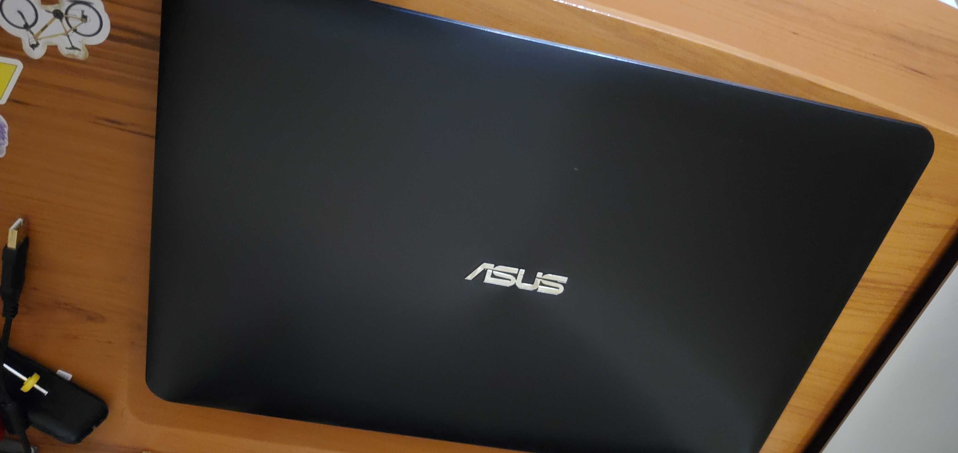 Asus x555q 24ram/radeon r7/500ssd