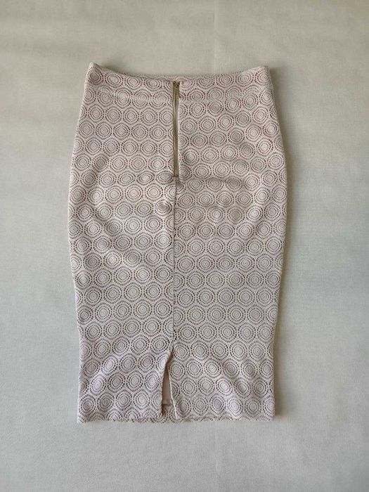 Спідниця Guess by Marciano ажурна/ S, мережево нюдово-пудрова