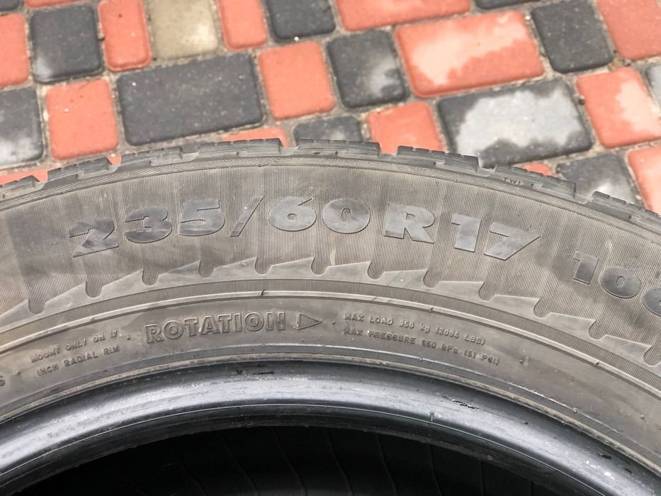 Зимові шини 235 60 R17