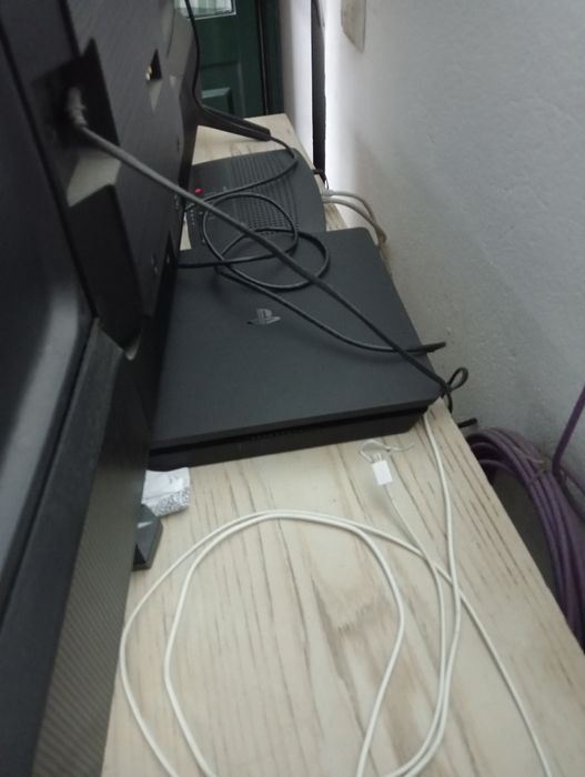 Ps4 como novo, pouco usado