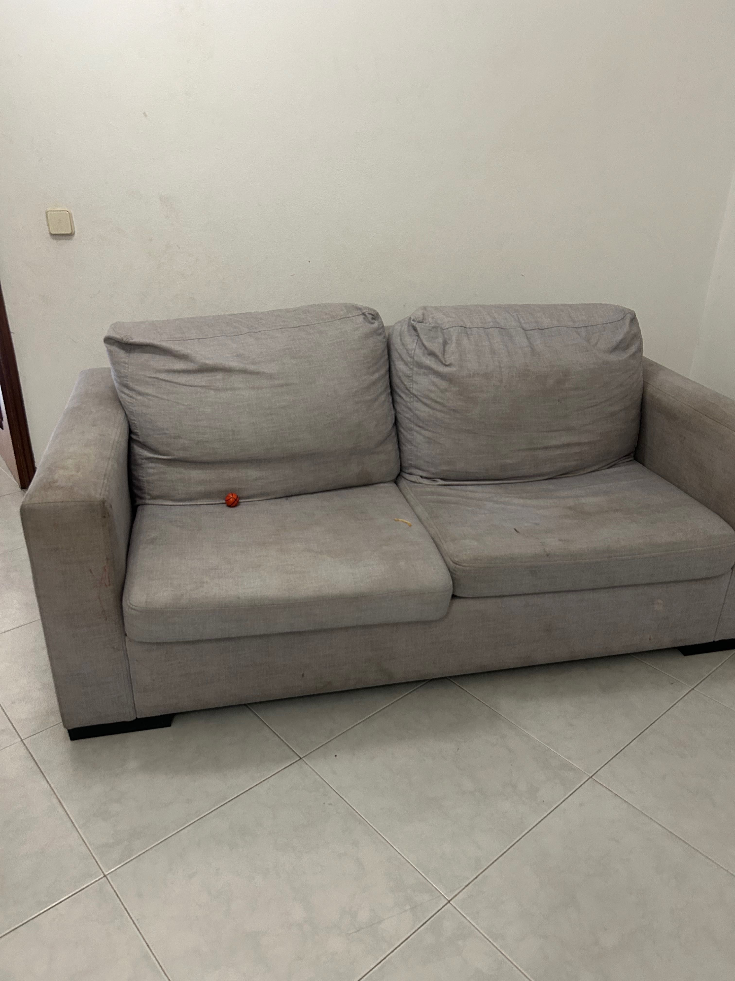 Sofá de 2 lugares
