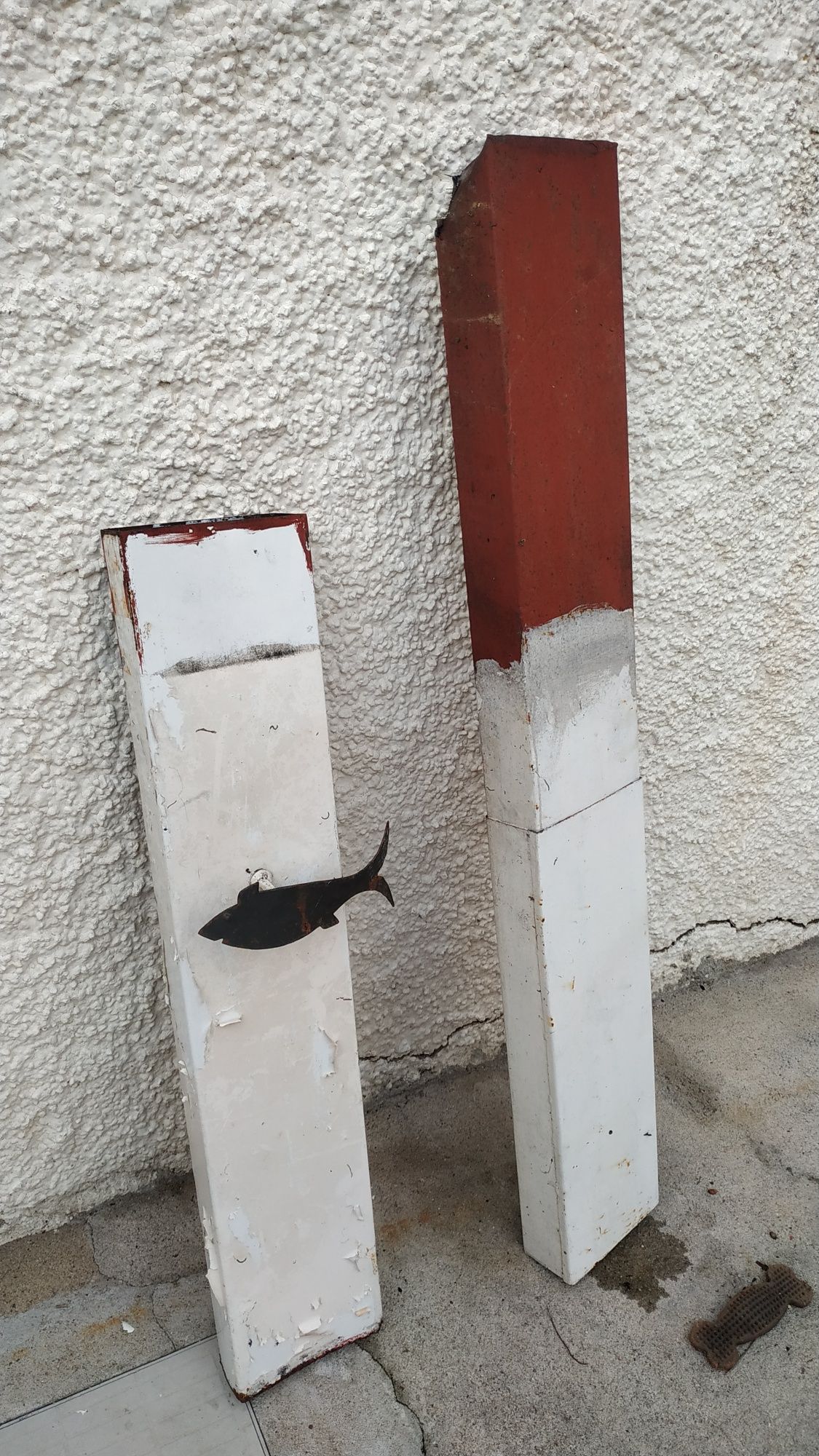 Fogão antigo a gás e a lenha com forno
