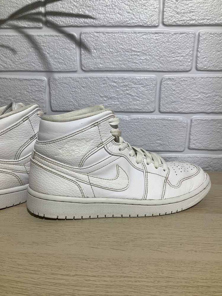 Nike Air Jordan Retro 1 Mid Розмір 40