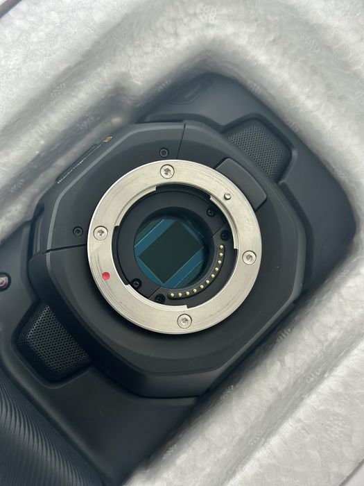 Blackmagic Pocket Cinema Camera 4k em Excelente Estado