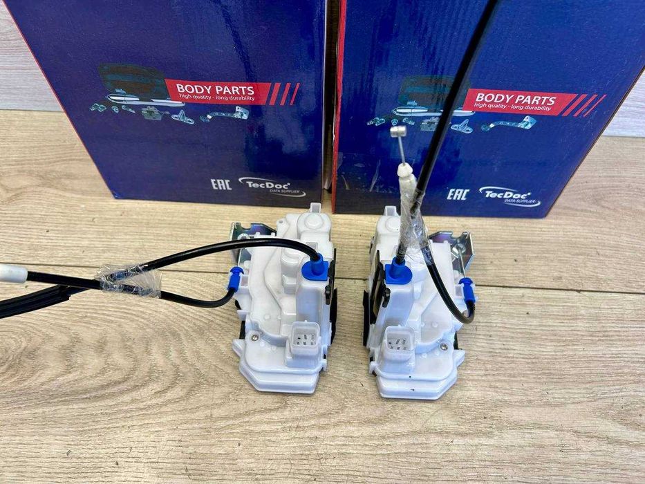 Замок двери зад перед лівий правий Fiat Doblo 263 Фіат Добло Combo