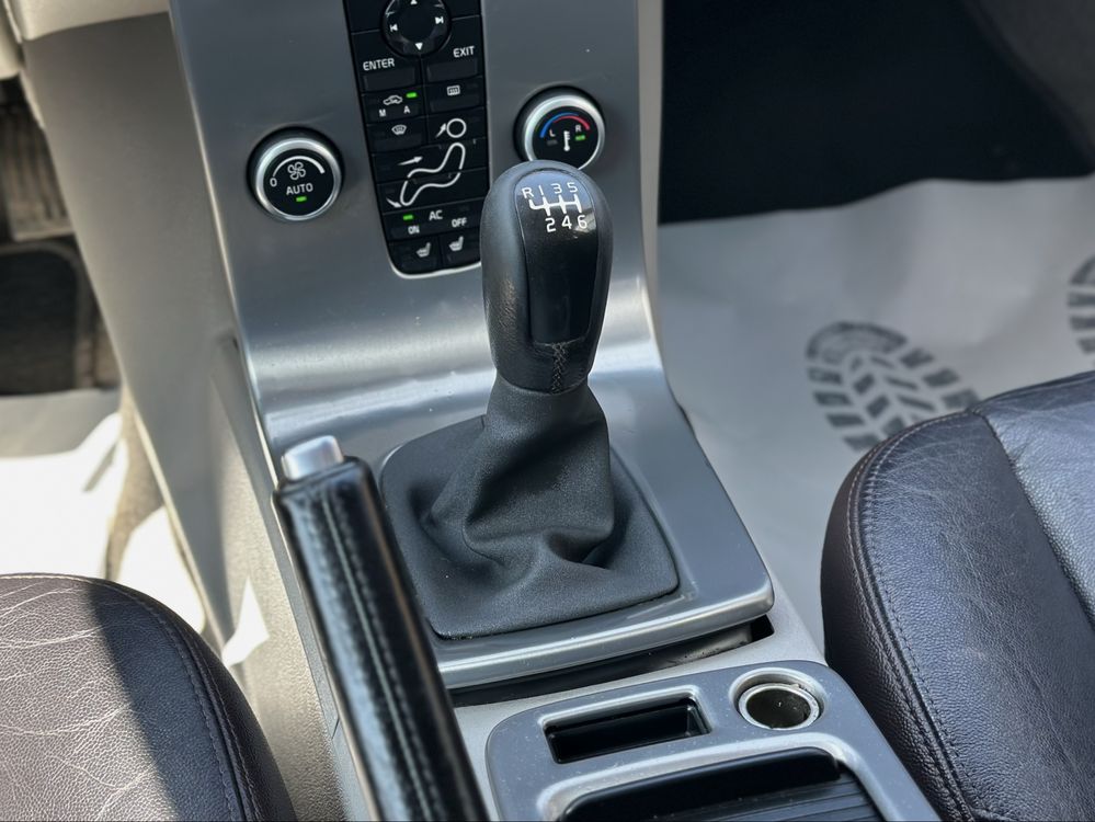 VOLVO V50 2007 року, 2.0 дизель, механіка, передній привід.