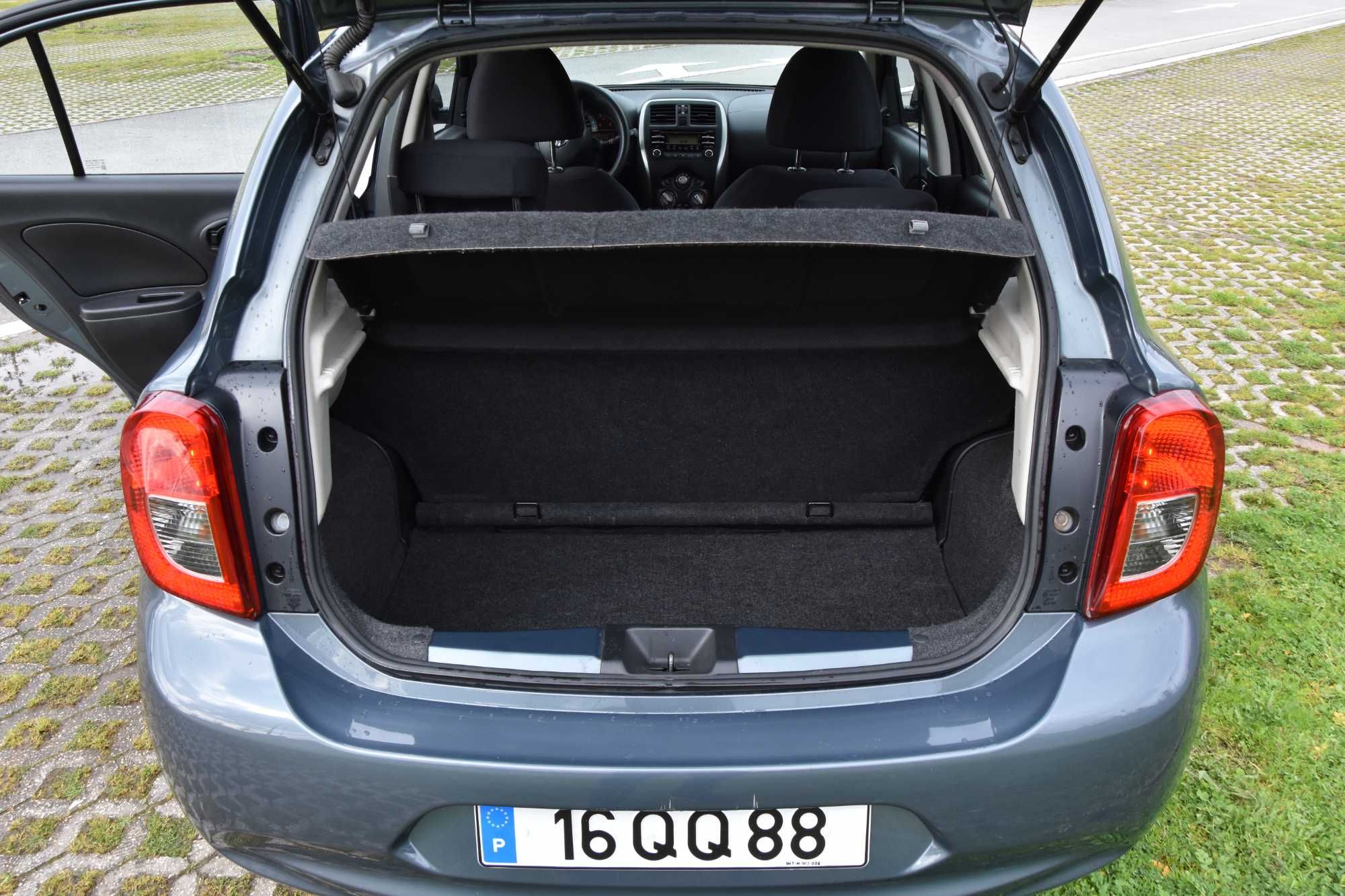NISSAN MICRA como novo.