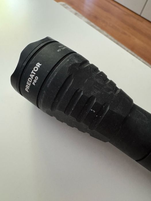 Latarka taktyczna Armytek Predator Pro white light