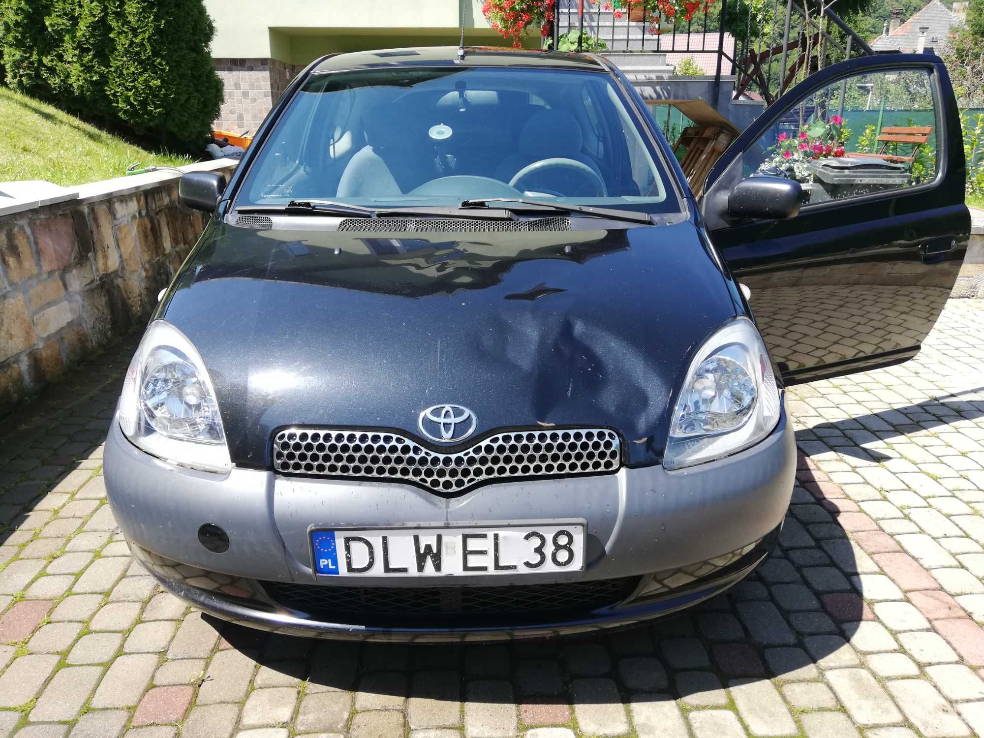 Toyota Yaris 1,0 benzyna 2002 klimatyzacja