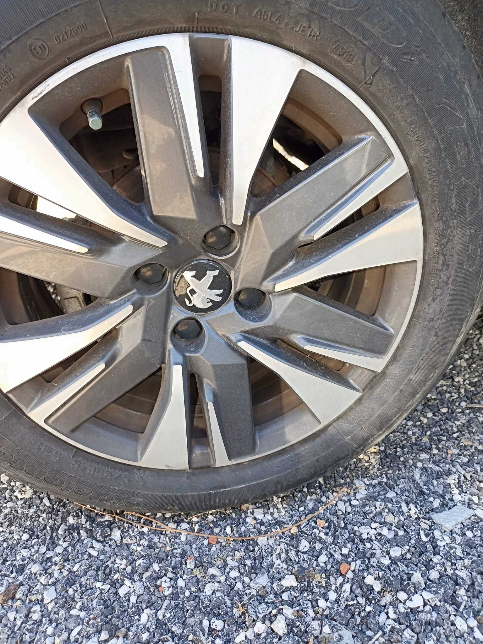 Peugeot 2008 BlueHDi 1.6 75cv – Sinistrado. Circula.