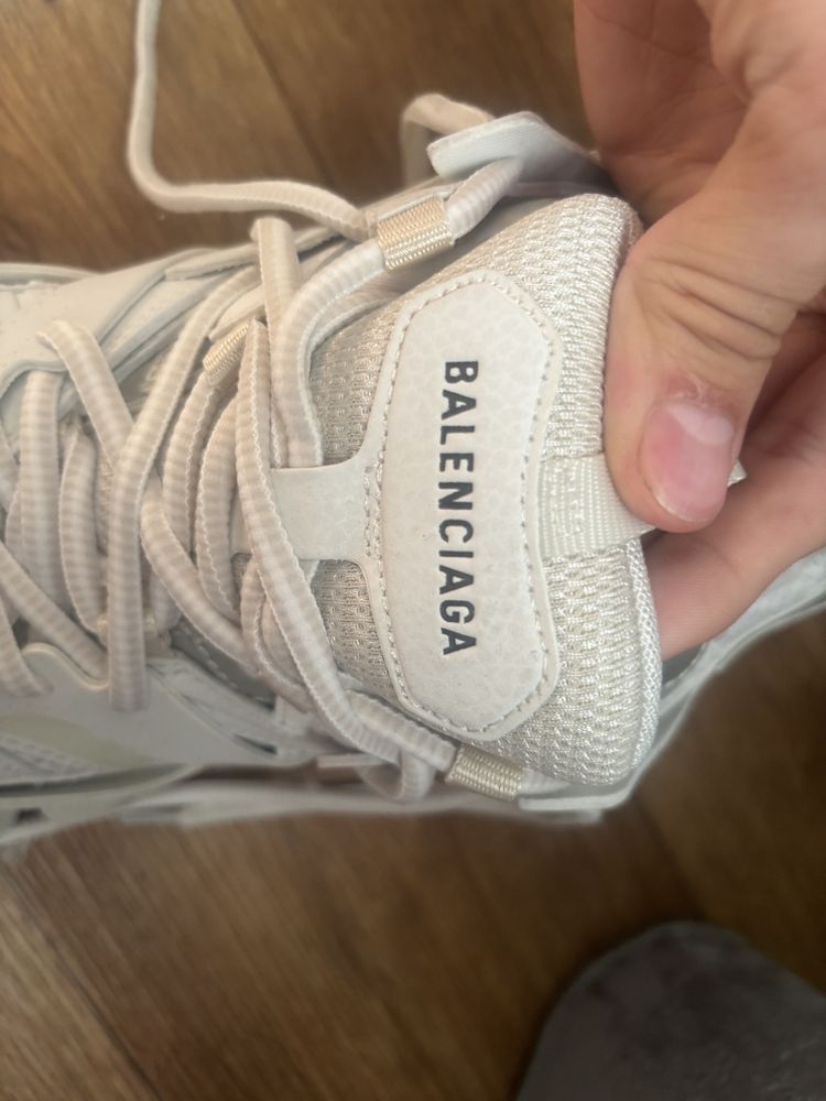 Balenciaga Track 3.0 LED Білого кольору