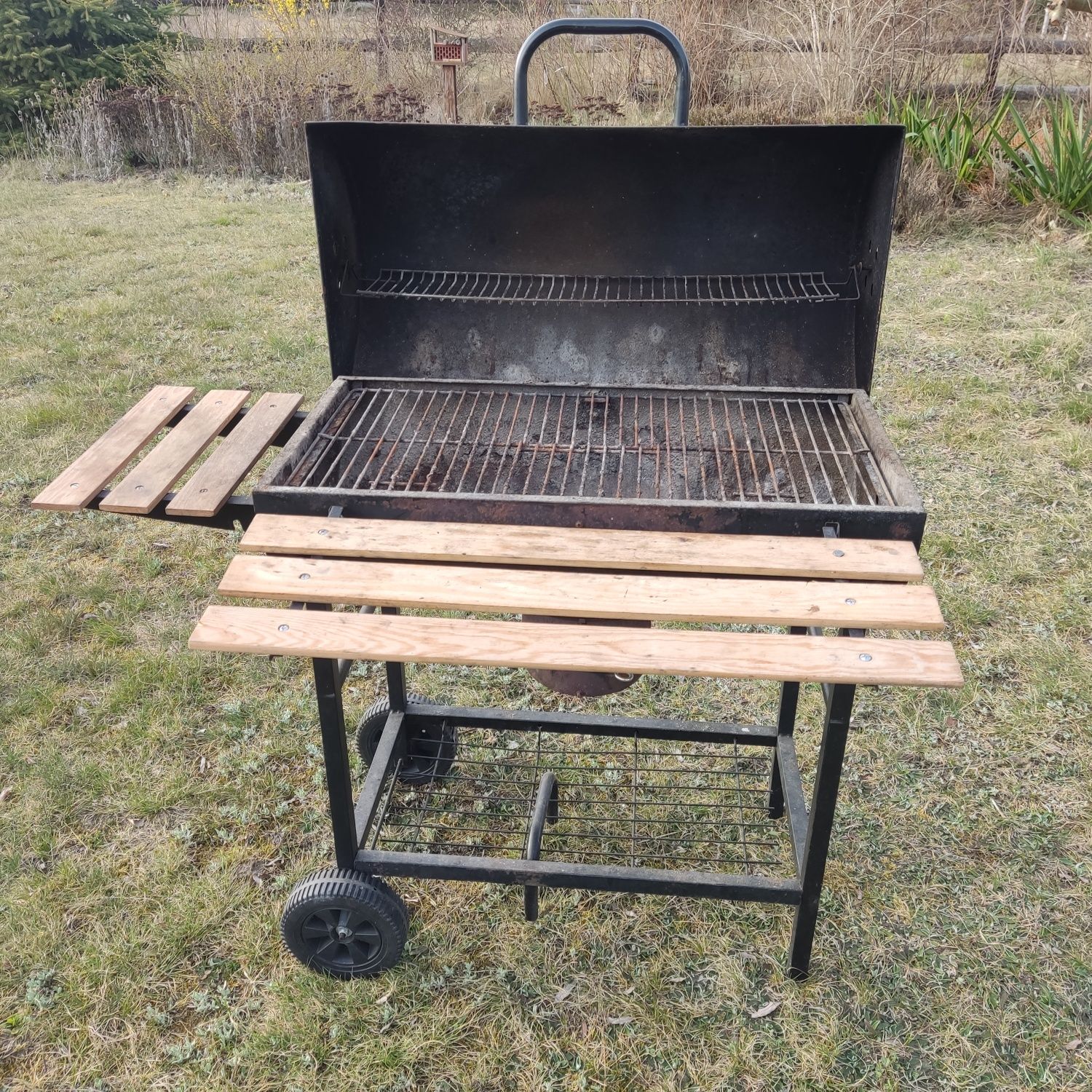Grill węglowy duży