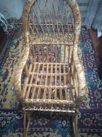 Кресло качалка виріб зроблено з лози