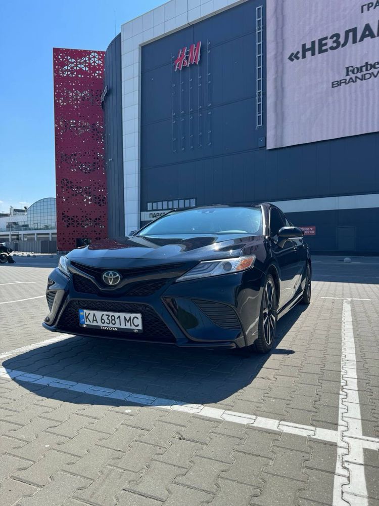 Продаю особистий автомобіль Toyota Camry 70 XSE 2018 року