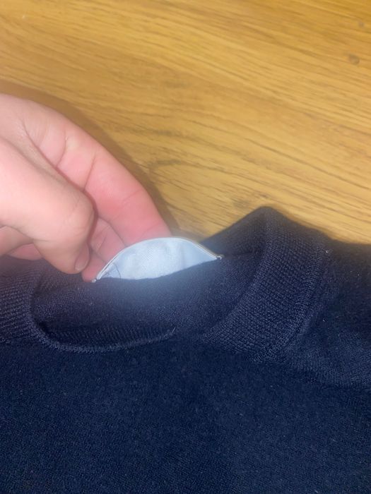 Sprzedaję sweter znanej marki stone island oryginalny