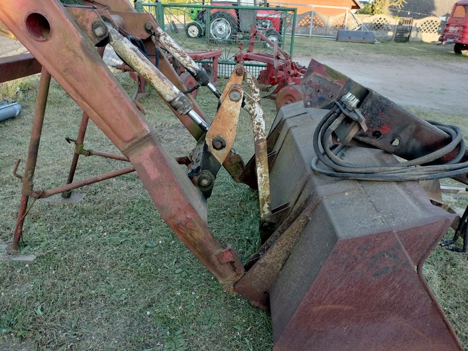 Ładowacz czołowy # Tur