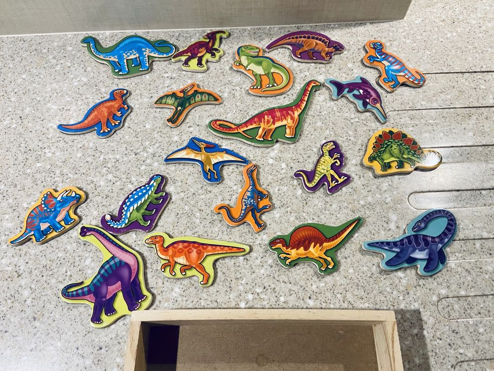 Drewniane dinozaury zabawka dla dzieci magnesy Melissa Doug