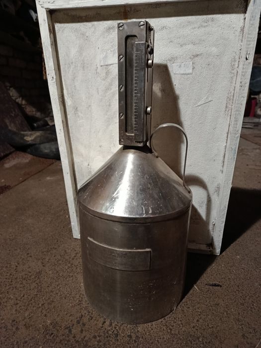 Мернік 10 літрів для навтопродуктів.