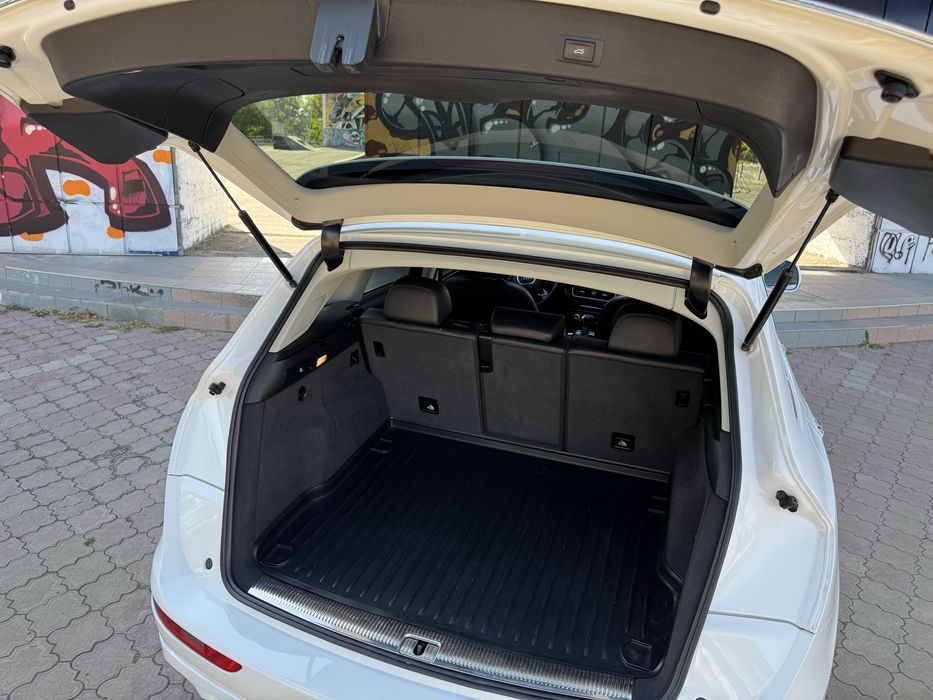 Audi Q5 2015 /рідна фарба\