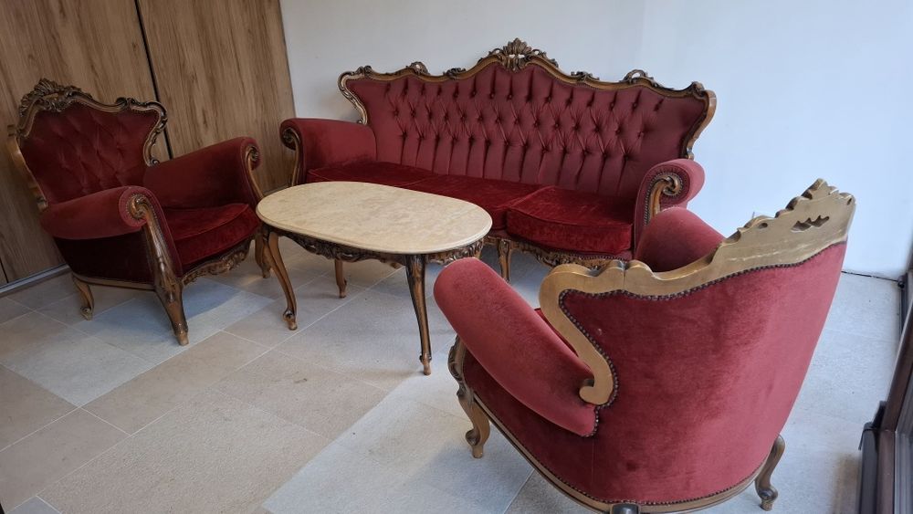 Zestaw wypoczynkowy w stylu Ludwika XVI sofa,dwa fotele i stolik