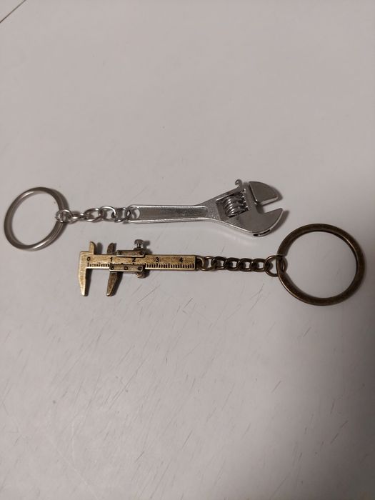 Токарные победитовые и самокальные резцы. БРЕЛКИ.