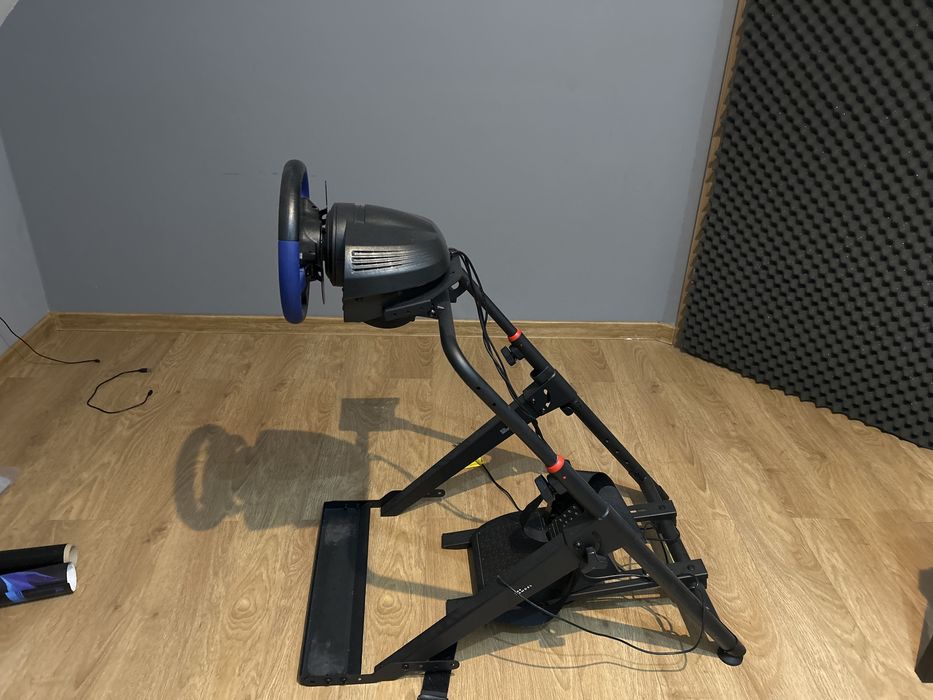 Stojak na kierownice+kierownica thrusmaster t150 wersja ps