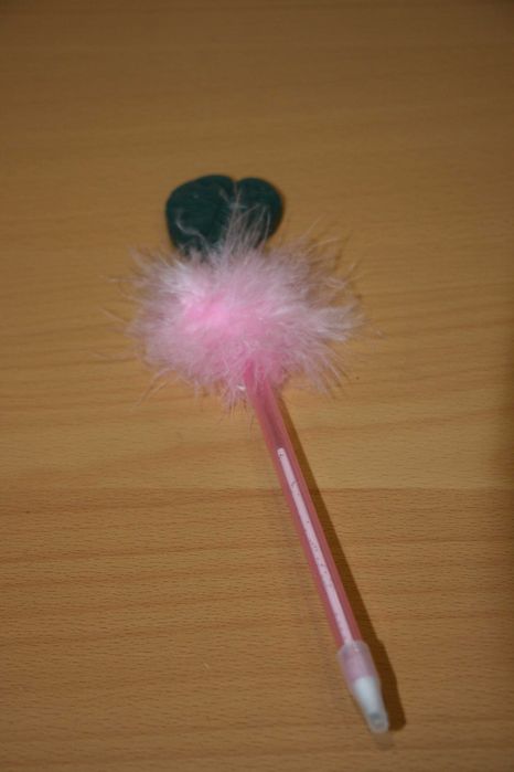 Caneta com Penas - NOVO