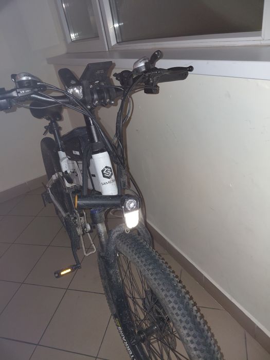 Rower elektryczny z manetką samebike