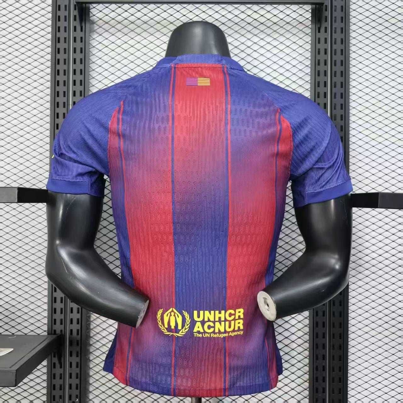 Koszulka gospodarza Barcelony na sezon 25/26 R.XL