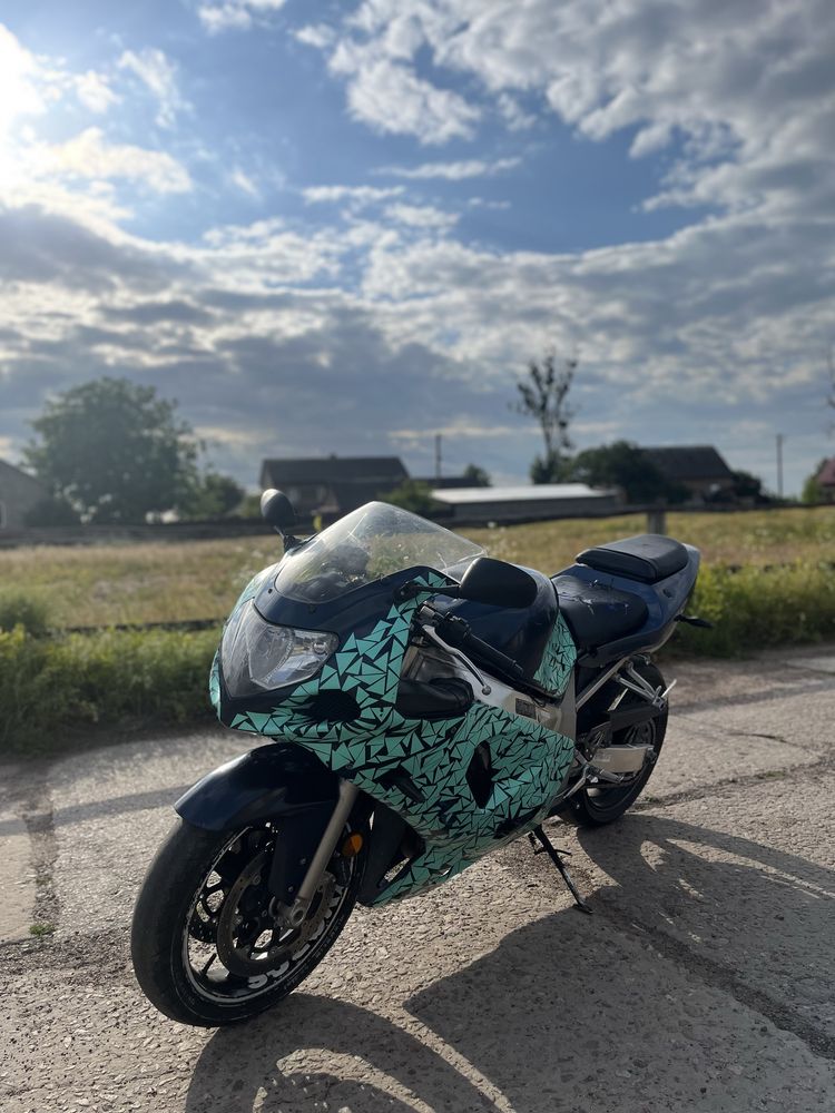 продам  Suzuki GSXR 600 k3
