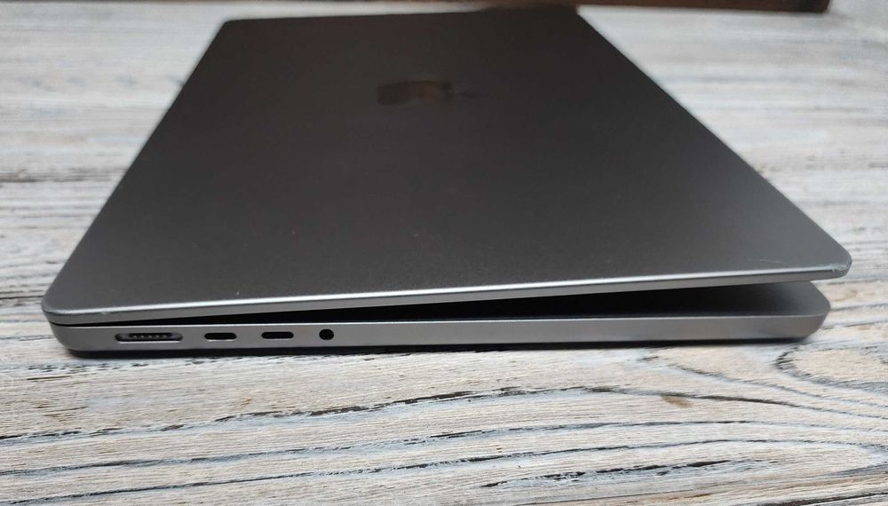 MacBook Pro 14 M1 Pro 32/512Gb (Z15G0021L) Space Gray | 849$ | Emojie