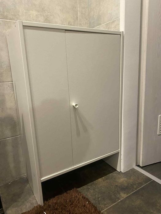 Szafka łazienkowa drewniana