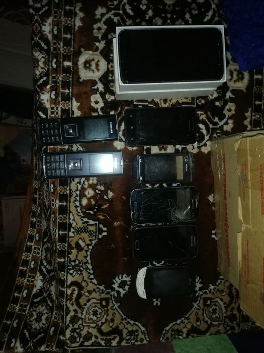 Продається лот телефонів Самсунг, нокіа, нтс, і інші.