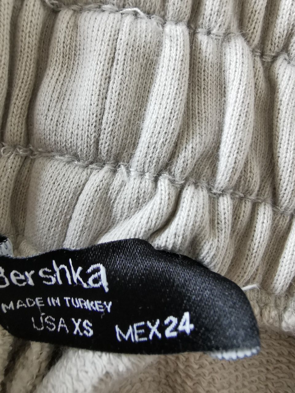 Dresy bershka rozmiar xs