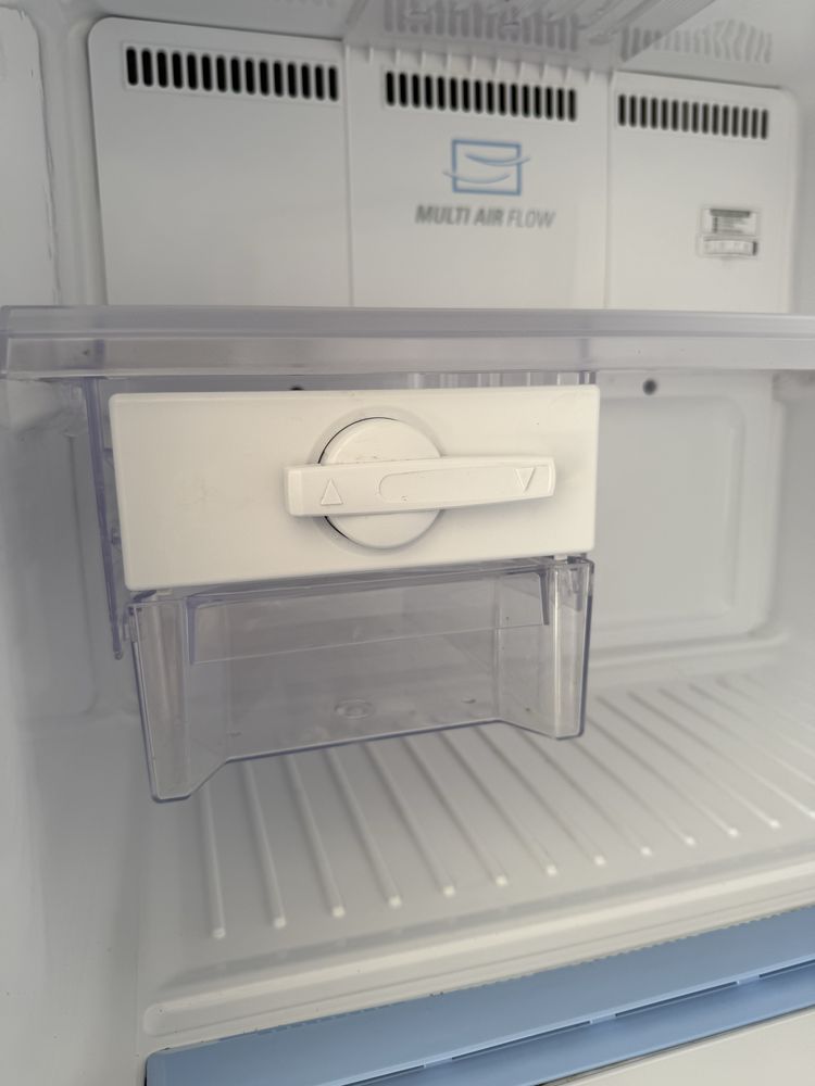 Frigorifico Combinado Lg com dispensador de agua